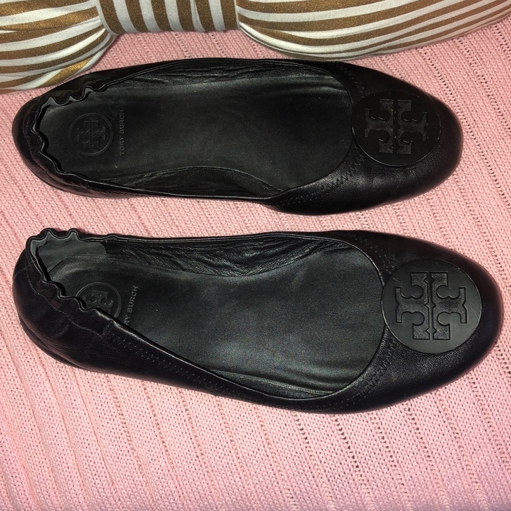TORY BURCH AUTHENTIC FLATS